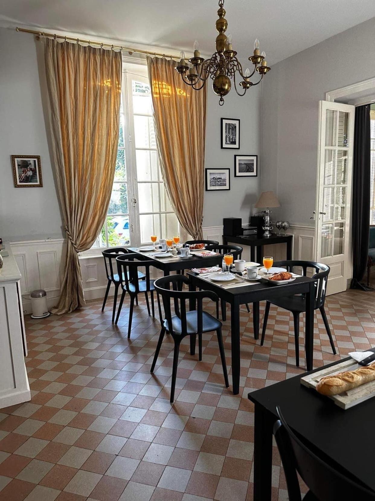 Maison De La Comtesse Cosne-d'Allier Bagian luar foto